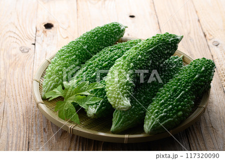 夏野菜 ゴーヤ (にがうり) 夏野菜 ゴーヤ (にがうり) 117320090