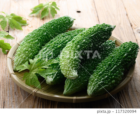 夏野菜 ゴーヤ (にがうり) 夏野菜 ゴーヤ (にがうり) 117320094