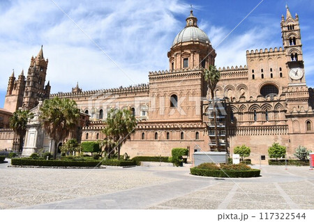 パレルモのカテドラーレ 117322544
