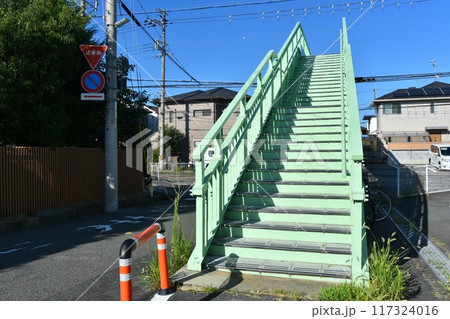 横断歩道橋 117324016