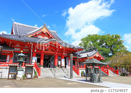 愛知県あま市、甚目寺本堂の風景 117324037