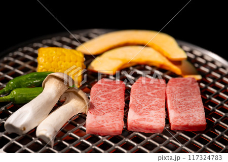 焼肉 炭火焼き 焼肉 炭火焼き 117324783