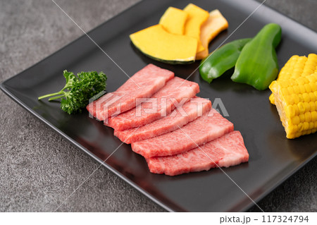 牛肉と野菜の盛り合わせ 117324794
