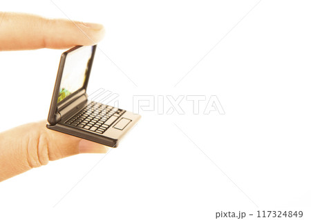 image of computer hand 117324849