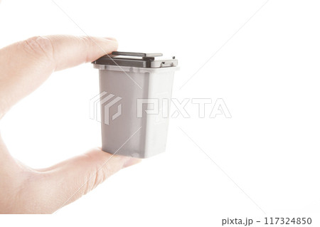 image of trashcan hand white background 117324850
