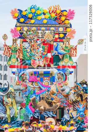 「青森県」豪華絢爛な山車の競演　八戸三社大祭・夏 117326006