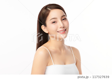 Beautiful young asian woman with clean fresh skin on white background, Face care, Facial treatment, Cosmetology, beauty and spa, Asian women portrait. 117327639