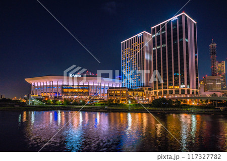 日本の横浜都市景観 みなとみらいのKアリーナなどを望む=令和6年8月12日 日本の横浜都市景観 みなとみらいのKアリーナなどを望む=令和6年8月12日 117327782