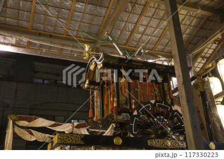 祇園祭　蟷螂山　御所車とカマキリ13 117330223