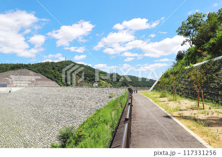 安威川ダムと歩道 安威川ダムと歩道 117331256