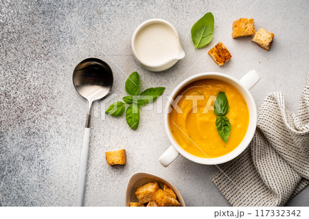 Vegetable vegetarian cream soup 117332342