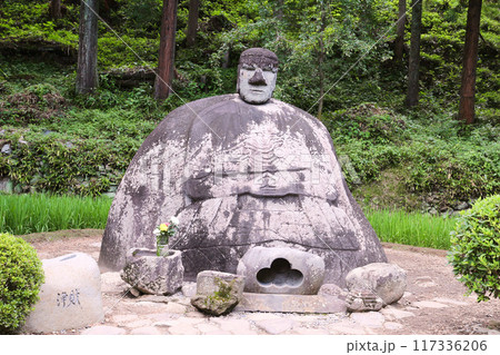 下諏訪町　諏方大社　下社春宮　万治の石仏 117336206