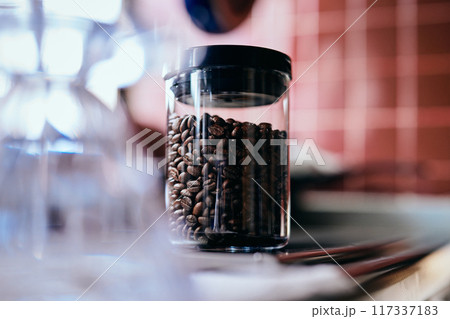 珈琲キャニスターに保管しているコーヒー豆 117337183