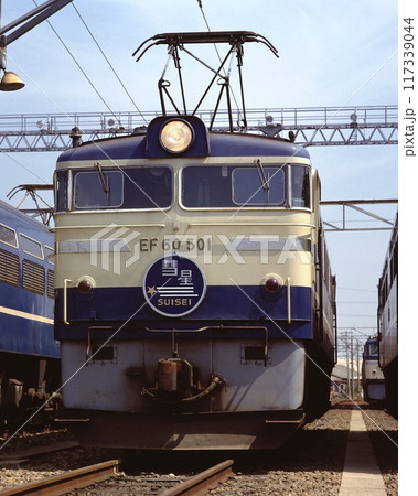 国鉄　鉄道　列車　機関車　EF60　 501   吹田　電気　彗星　寝台　特急 117339044