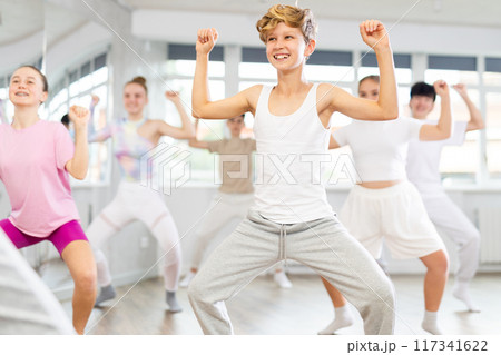 Group of boys and girls dancing dancehall 117341622