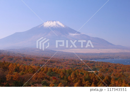 山中湖村 パノラマ台から見た富士山 山中湖村 パノラマ台から見た富士山 117343551