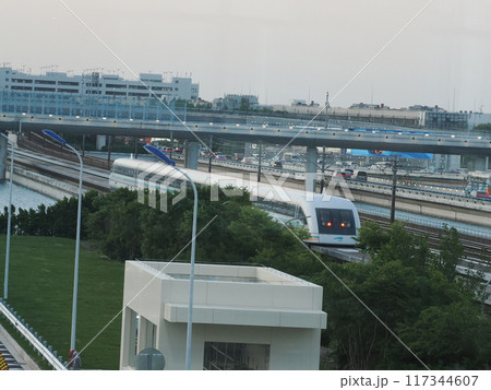 上海浦東国際空港に発着するリニアモーターカー　上海市浦東新区　中華人民共和国　China　 117344607