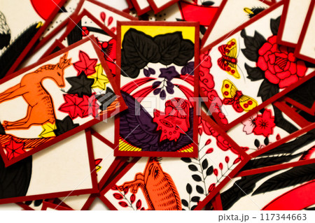 掻き寄せた花札 117344663