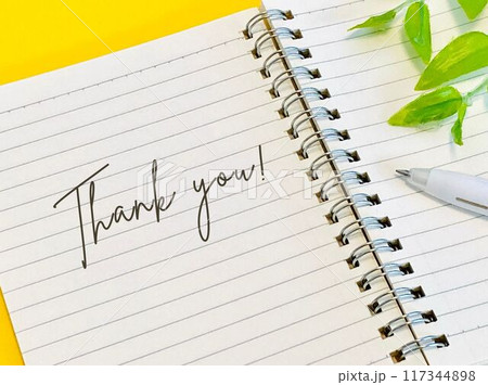 Thank you と書かれたノート Thank you と書かれたノート 117344898
