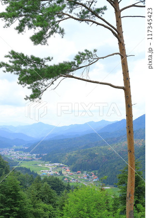 展望台から見た風景　「奥会津昭和の森キャンプ場」 117345423
