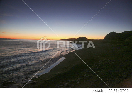 日の出前の奄美の空 日の出前の奄美の空 117345700