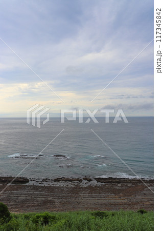 曇り空 海 曇り空 海 117345842