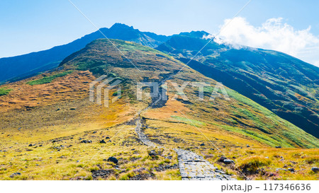 秋の鳥海山登山:扇子森~御田ヶ原 秋の鳥海山登山:扇子森~御田ヶ原 117346636