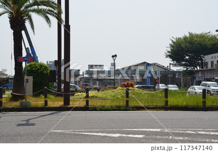 山陽本線岩国駅の旧駅舎は取り壊し中 山陽本線岩国駅の旧駅舎は取り壊し中 117347140