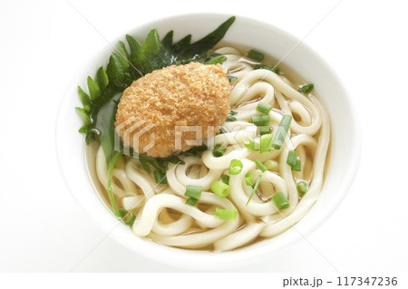 美味しいコロッケうどん 117347236