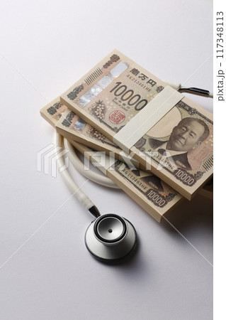 聴診器とお金 117348113