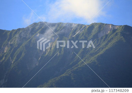 山陰地方にある日本百名山でもある夏の伯耆大山 117348209