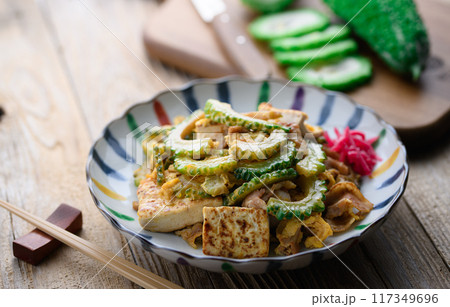 沖縄料理 ゴーヤチャンプルー 117349696
