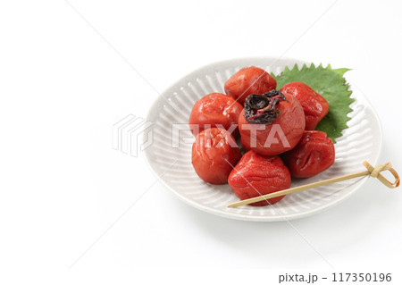 梅干し(紫蘇漬け) 117350196
