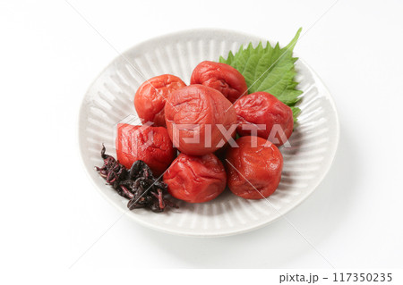 梅干し(紫蘇漬け) 117350235