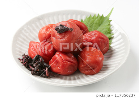 梅干し(紫蘇漬け) 117350237
