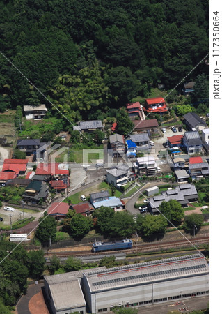 旧碓氷関所を横目にかつての横軽区間を走行するEF63形電気機関車_2024/8/3撮影 117350664