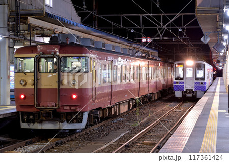 えちごトキめき鉄道413系夜行急行電車 117361424