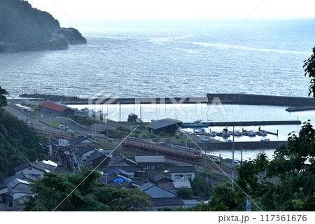 えちごトキめき鉄道413系急行4号 えちごトキめき鉄道413系急行4号 117361676