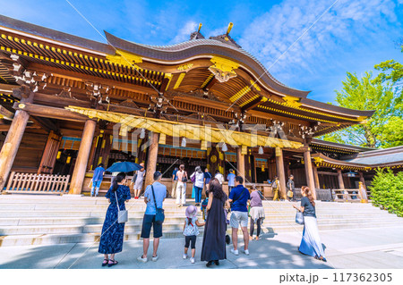 日本の寒川都市景観　相模國一之宮 寒川神社・御本殿などを望む＝令和6年7月21日 117362305