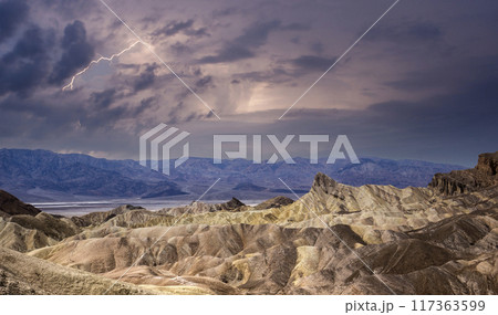 Zabriskie point, death valley, california, usa 117363599