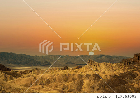 Zabriskie point, death valley, california, usa 117363605