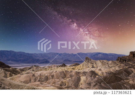 Zabriskie point, death valley, california, usa 117363621