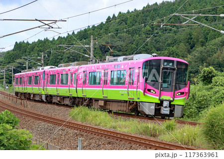 ハピラインふくい特別色同士4両編成　細呂木駅　HF10編成 117363961