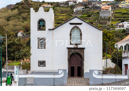 A church in the coastal village of Ribeira da Janela on the island of Madeira 117369097