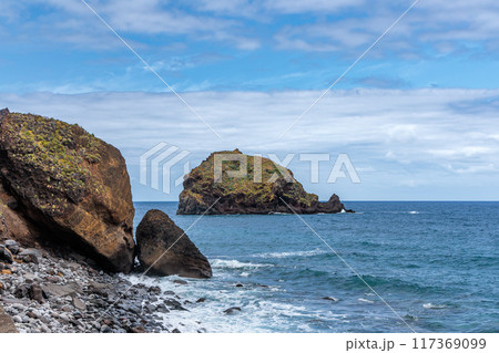 The coastal village of Ribeira da Janela on the island of Madeira 117369099