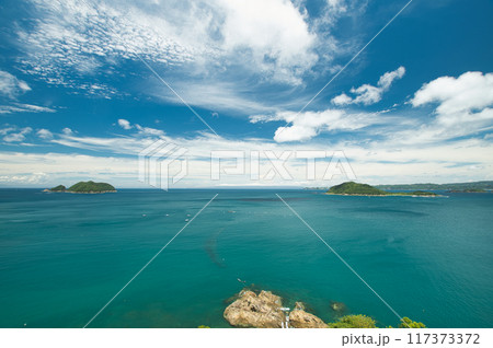 三尾川展望地から黒島・鷹島・苅藻島を望む　【和歌山県日高郡由良町】　　 117373372