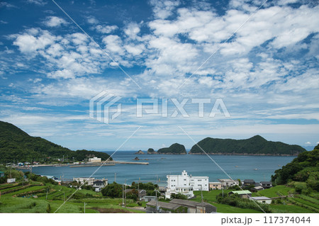 衣奈海岸・黒島　【和歌山県日高郡由良町】 117374044