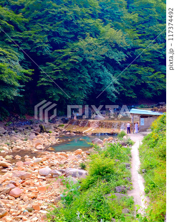 夏の尻焼温泉(縦)1 夏の尻焼温泉(縦)1 117374492