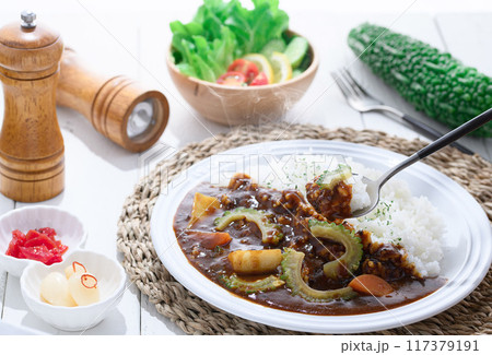 ゴーヤカレー　（夏野菜カレー） 117379191