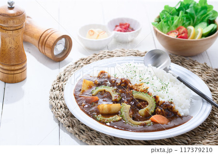 ゴーヤカレー (夏野菜カレー) ゴーヤカレー (夏野菜カレー) 117379210